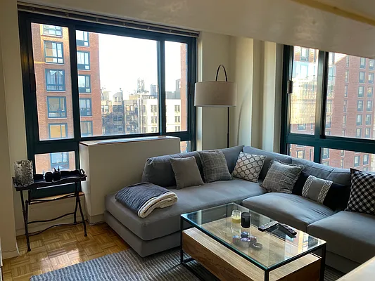 Rented by One Irving Place Realty | media 16