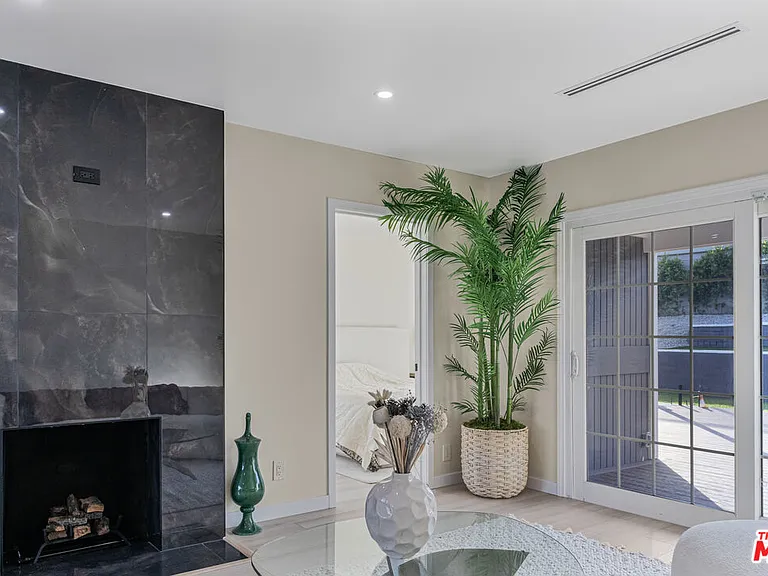 3500 Tuller Ave — Photo 6