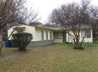 801 Hoke Smith Dr, Dallas, TX 75224