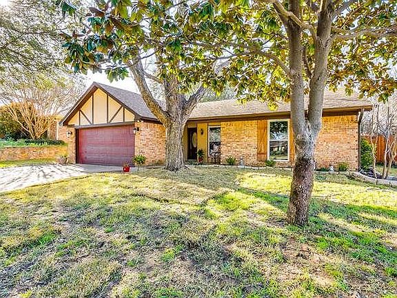 2nd image of 2125 Sierra Dr