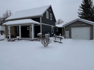 180 9th St, Collingwood, ON L9Y2G5