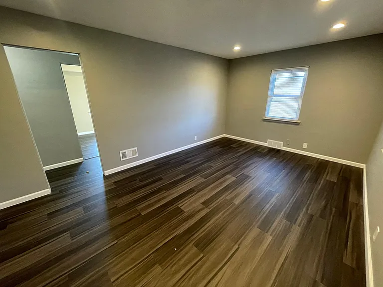 2322 Hosmer St — Photo 9