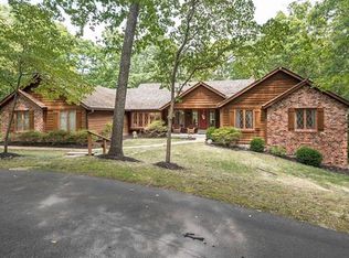 1462 Blue Roan Ct, Chesterfield, MO