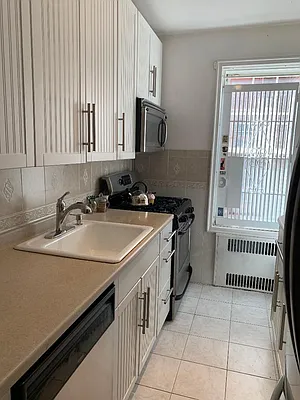 Sold by Lovett Realty, Inc. | media 28