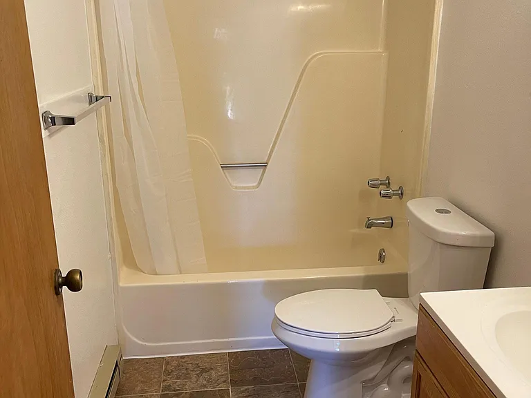 1018 E Mallon Dr #B — Photo 4