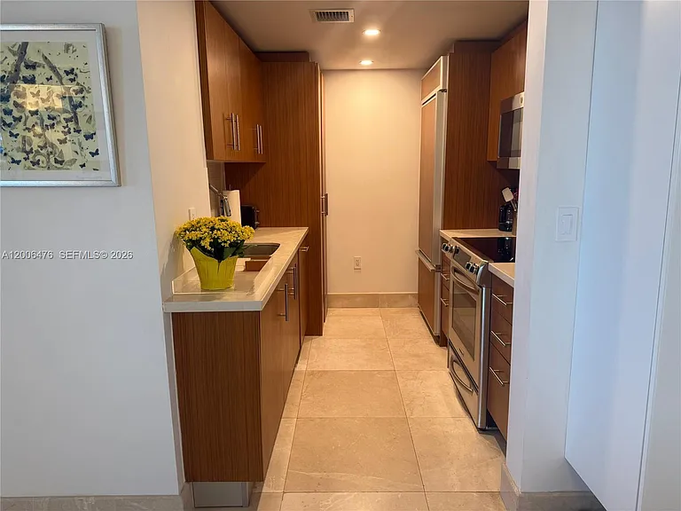 10275 Collins Ave #533 — Photo 29
