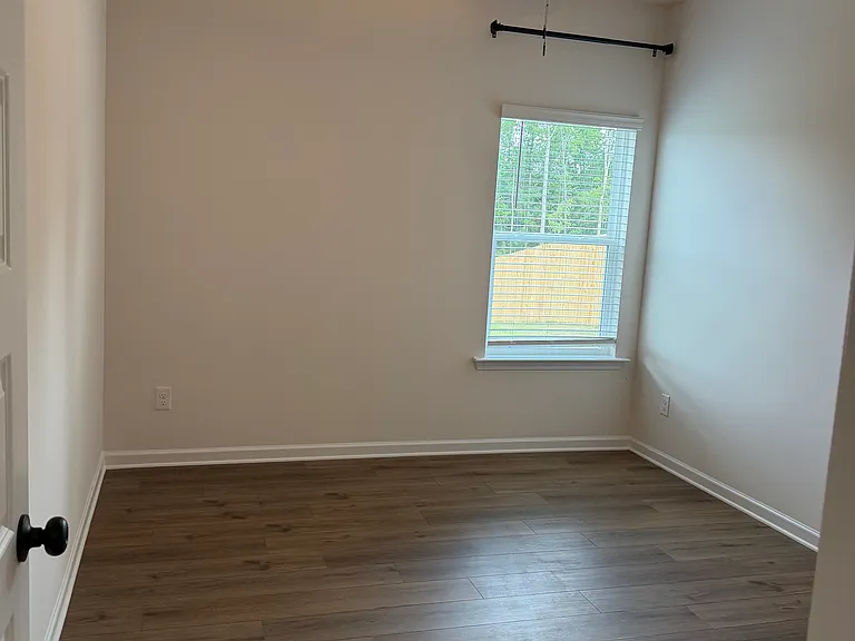 Guest bedroom