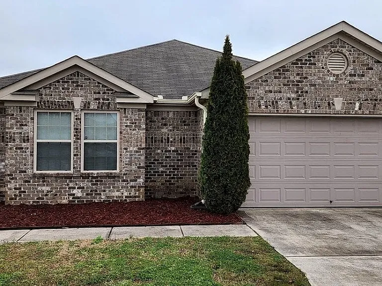 2500 First Hill Cir SW — Photo 1