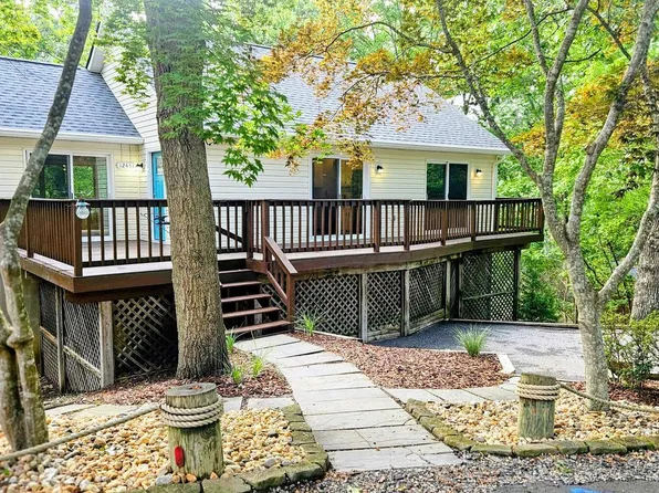 12451 El Dorado Ln, Lusby, MD 20657