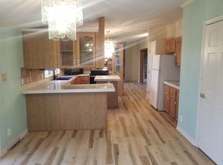 1056R Water Dr, Hanover, PA 17331