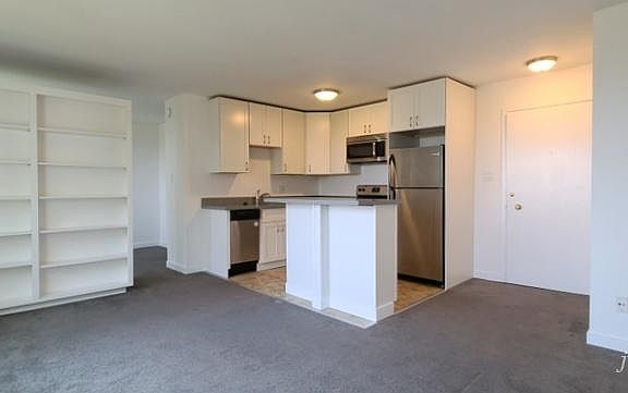 3rd image of 275 Grand View Ave APT 303
