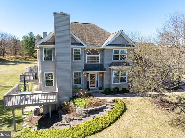 39 Foxcroft Ln, Phoenixville, PA 19460