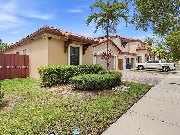 3rd image of 15585 SW 176th Ter