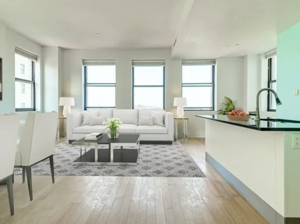 4 Beacon Way image 1 of 3