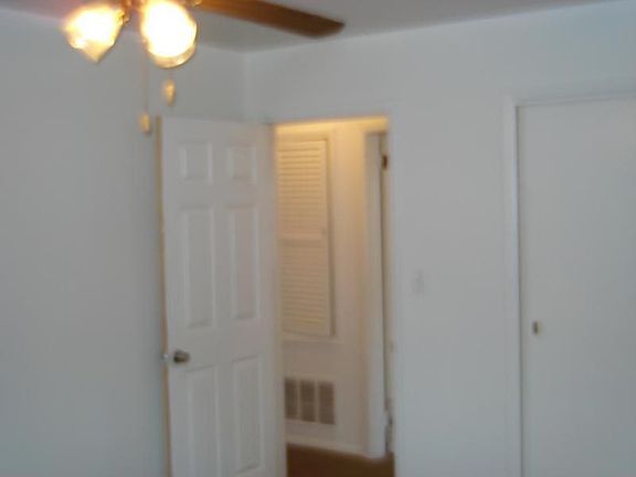 4th image of 240 Elmwood Ave