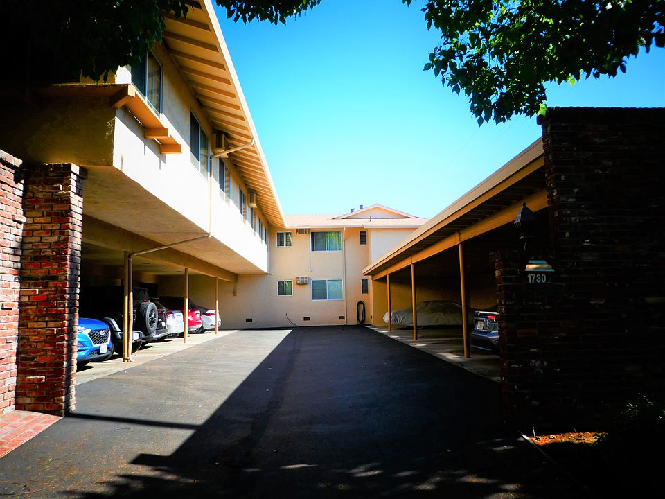 Main driveway / carport area.
