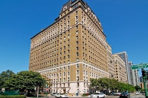 3rd image of 3500 N Lake Shore Dr #8B