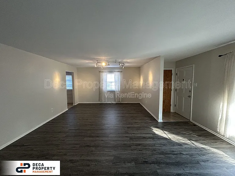 10110 Buffton Dr — Photo 2