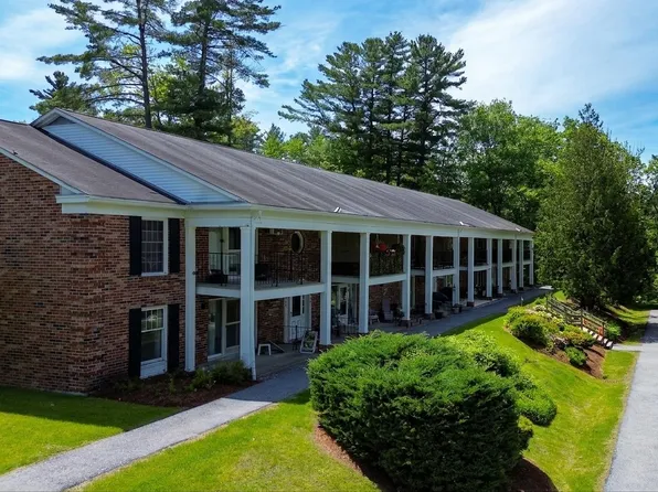 100 Kennedy Drive #74, South Burlington, VT 05403