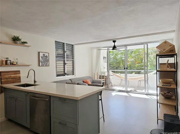 430 Kaiolu St APT 209, Honolulu, HI 96815