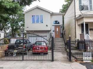 62 Hobson St, Newark, NJ 07112