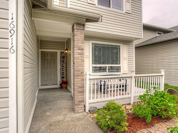 3rd image of 16916 118th Avenue Ct E
