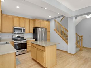 15558 Eagle Ridge Rd #1305, Saint Paul, MN 55124