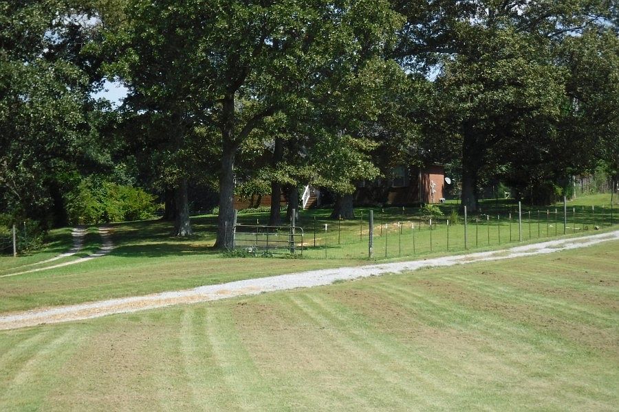 2nd image of 614 Cook Rd