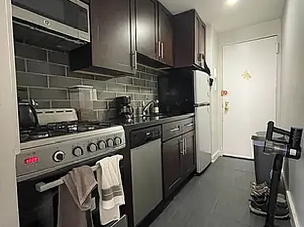 2162 Frederick Douglass Boulevard image 3 of 3