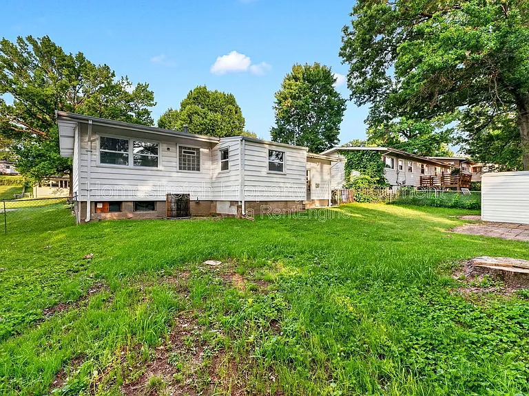9219 Ellison Dr — Photo 4