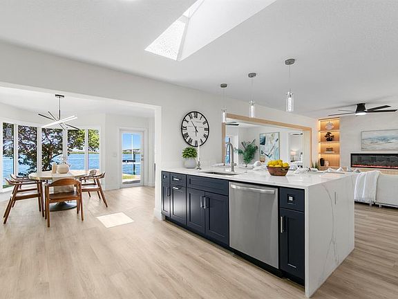 4th image of 202 DRIFTWOOD LANE