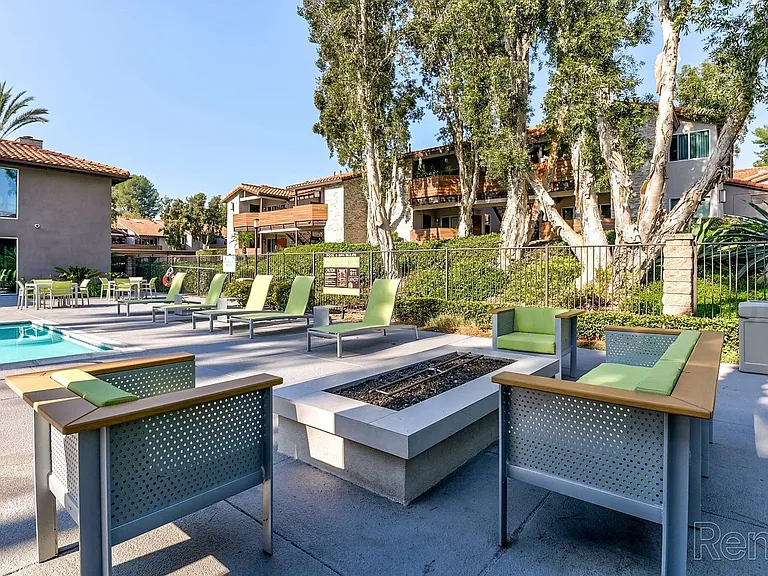 Idyllwillow Pool Area