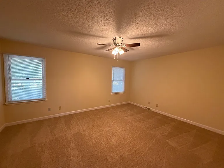 1644 India Hook Rd — Photo 9