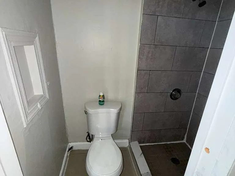 164 S 10th St #3 — Photo 2