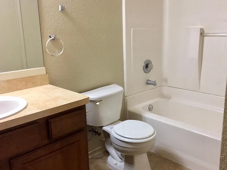 7528 Oak Chase — Photo 8