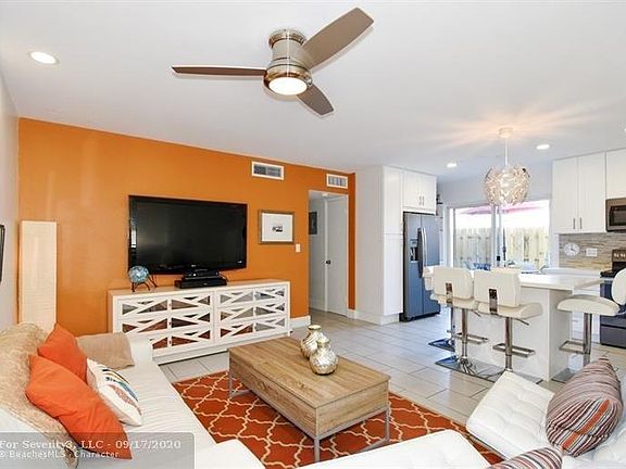 4th image of 3030 NE 5th Ter APT 3