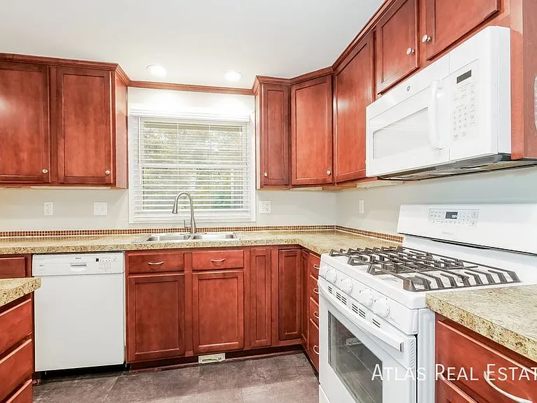 3902 W 72nd Ter — Photo 14