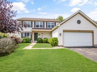 700 Summerlyn Dr, Antioch, IL 60002