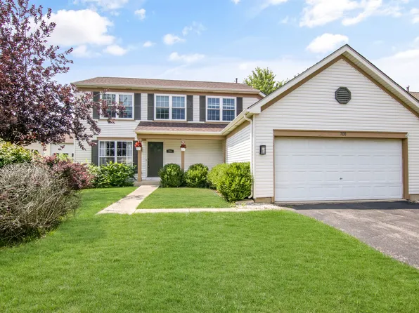 700 Summerlyn Dr, Antioch, IL 60002
