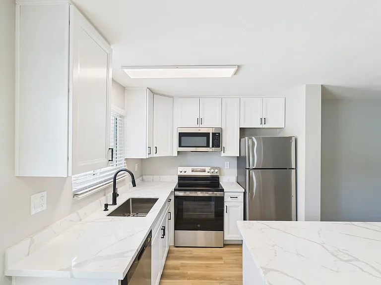 NNP - 3752 Nile Street — Photo 9