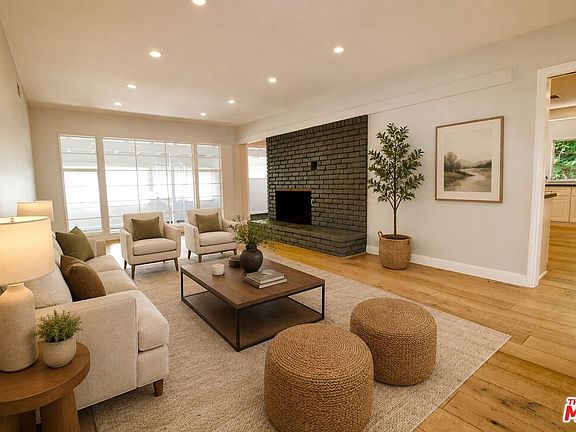 3rd image of 5415 Coldwater Canyon Ave