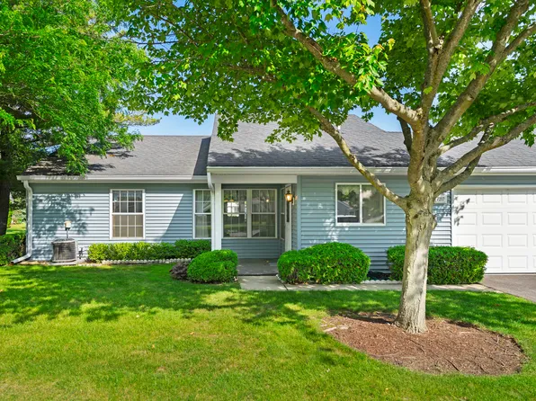 7217 Oxford Cir, Fox Lake, IL 60020