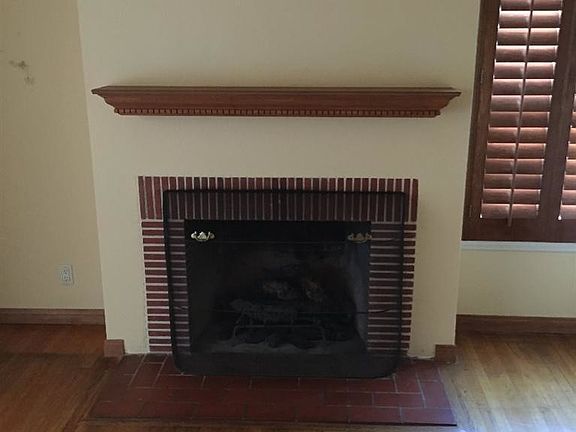 2nd image of 2903 N Lincoln St