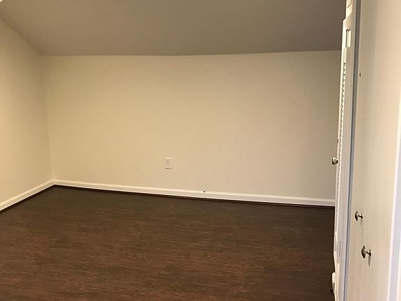 5th image of 1176 S Main St #1