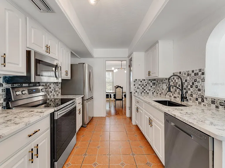 7243 Antigua Pl — Photo 8