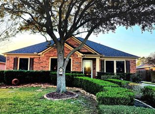 112 Sandstone Bend Ln, Dickinson, TX 77539