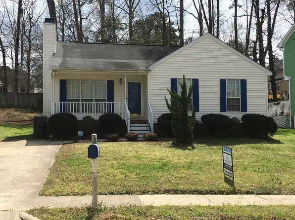 4013 Old Coach Rd, Raleigh, NC 27616