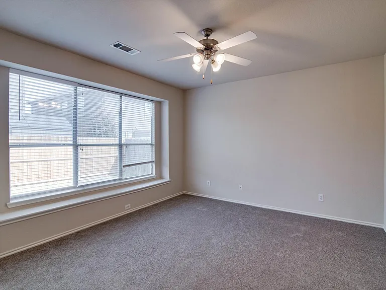 10860 Hawks Landing Rd — Photo 16