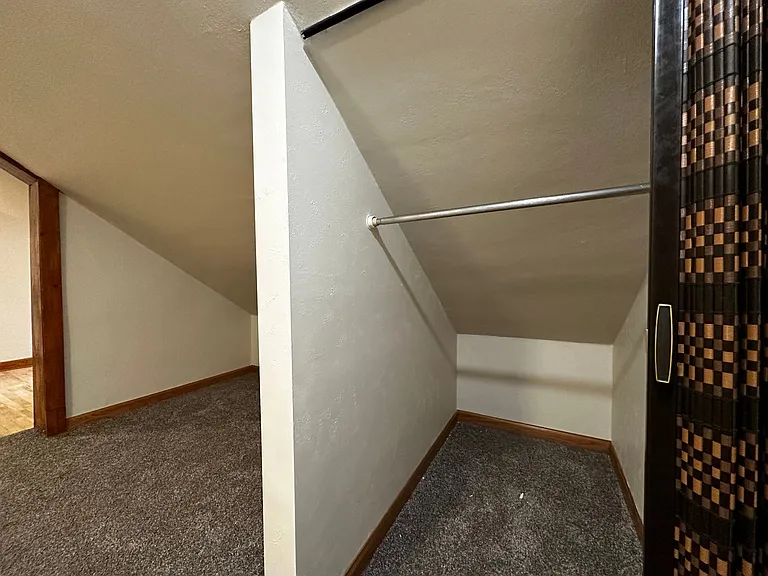 822 Pine St — Photo 18