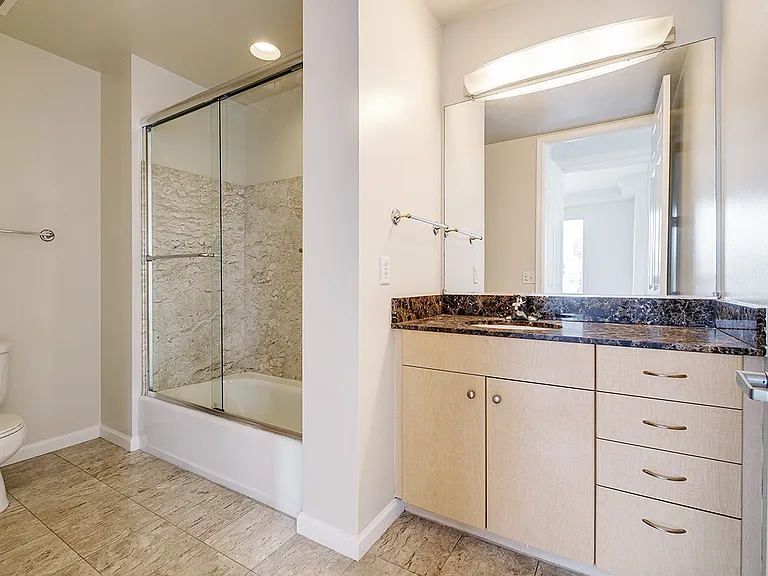 140 S Van Ness Ave #1131 — Photo 19